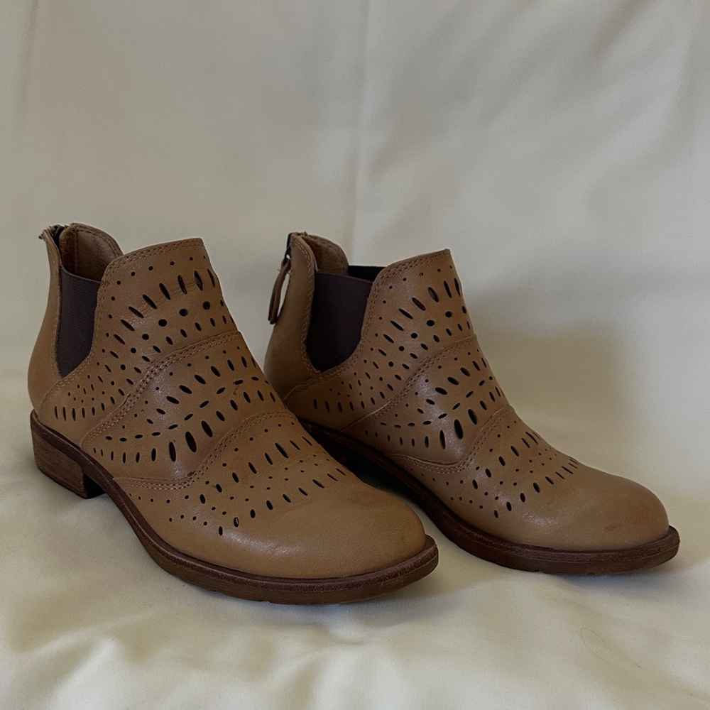 Sofft Brown Perforated Ankle Booties